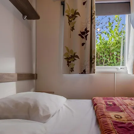 Mobil-home Climatise 4 Pers 別荘 Roquefeuil